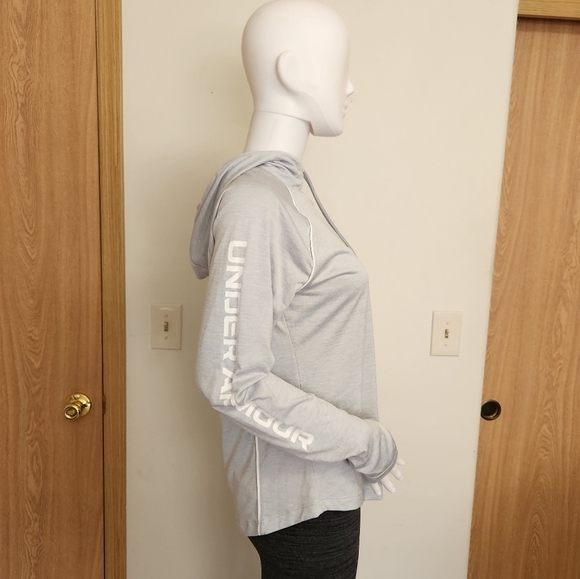 Gray‎ Under Armour athletic hoodie size medium - Picture 9 of 16